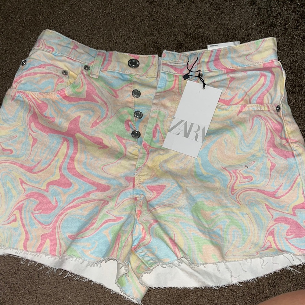 Zara high rise cutoff shorts size 6 rainbow multicolor